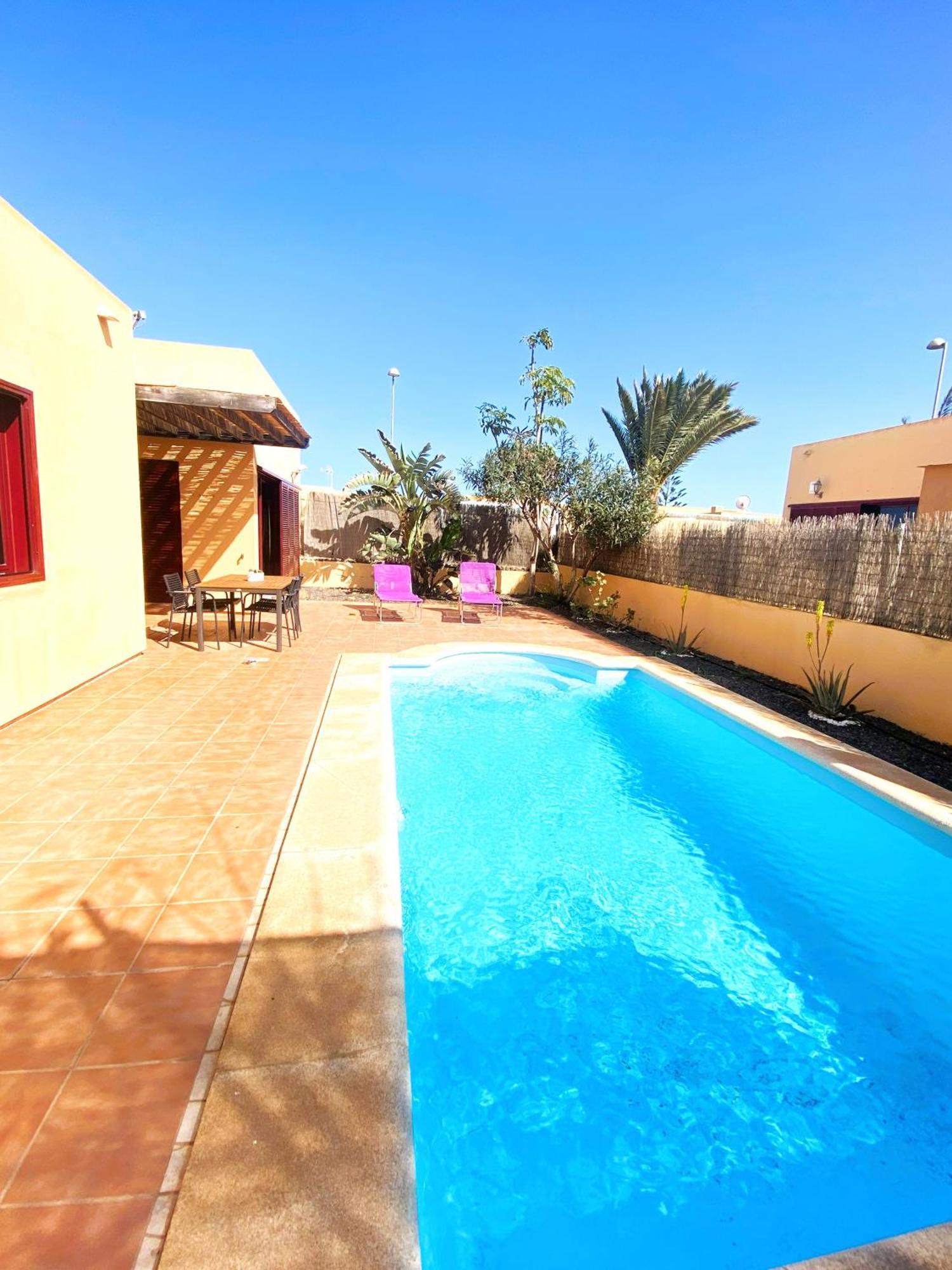 Marlau Con Piscina Privada
