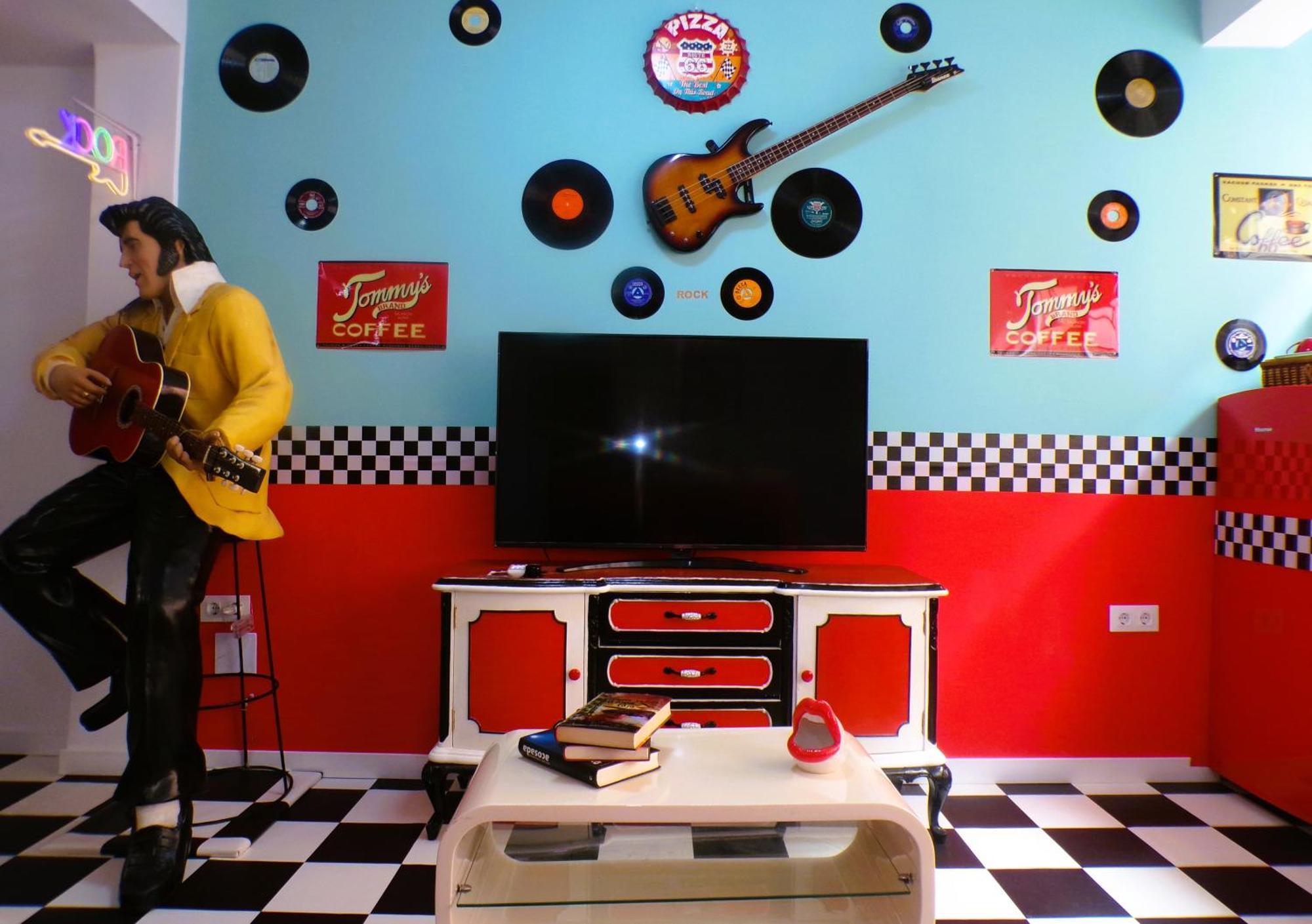 Apartment 50's Carthago Rock Experiencias Carthago Tematizadas