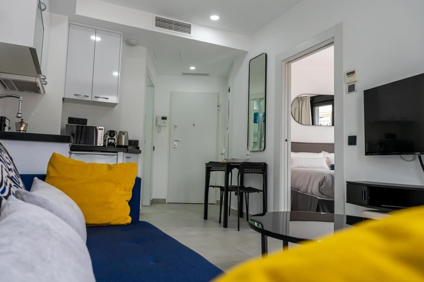 Apartamento Modern Wave Escape With Private Parking And Rooftop Pool By Namaste Elite
