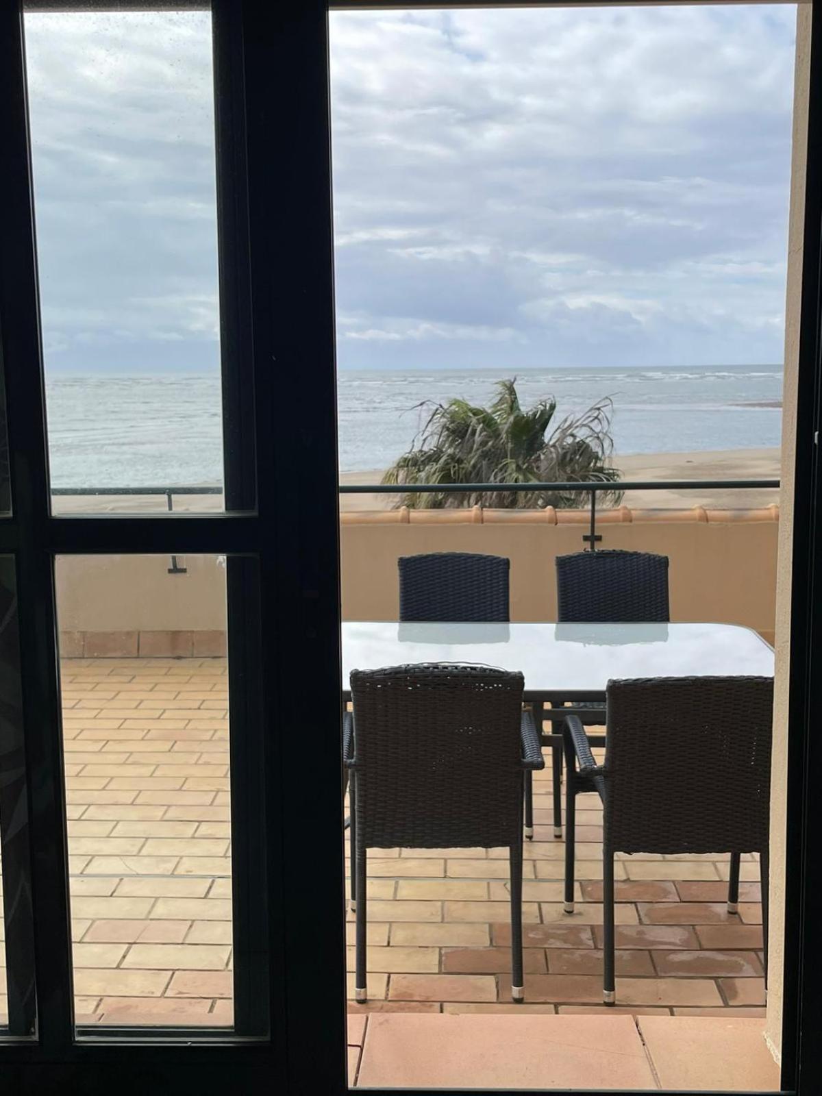 Atico Frontal Al Mar, Tres En Alcaudon Apartment Isla Canela