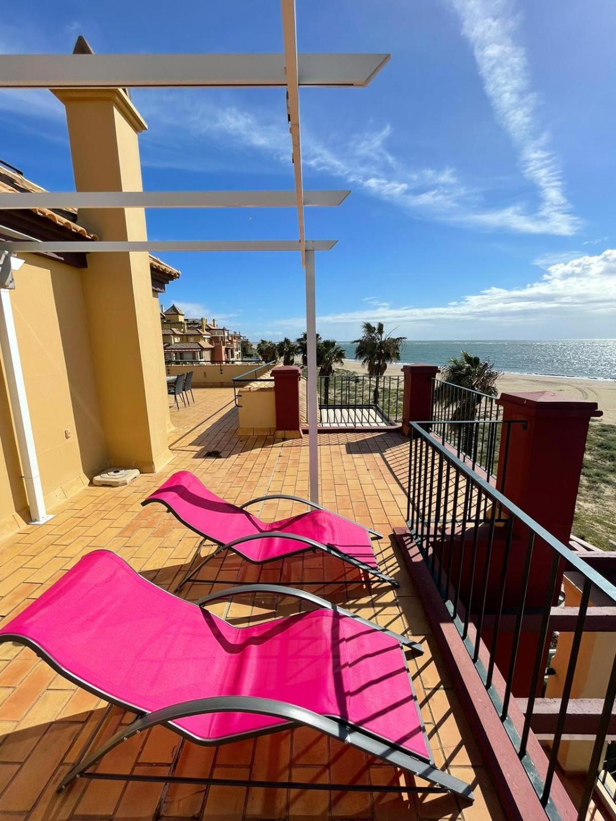 Atico Frontal Al Mar, Tres En Alcaudon Apartment Isla Canela
