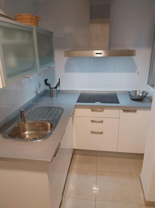 Apartamento Veguita 2: Piso Renovado A 3 Min De La Playa Almería