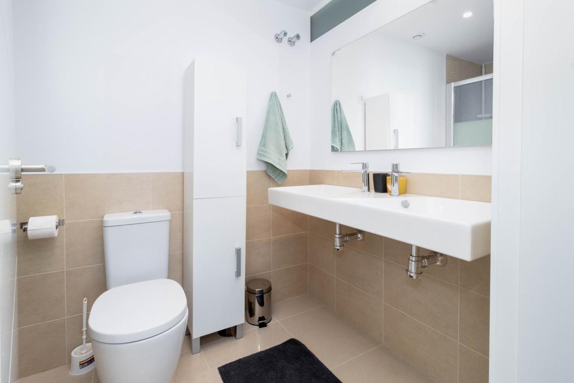 Victoria Sunny Flat With Sea And Pool View *