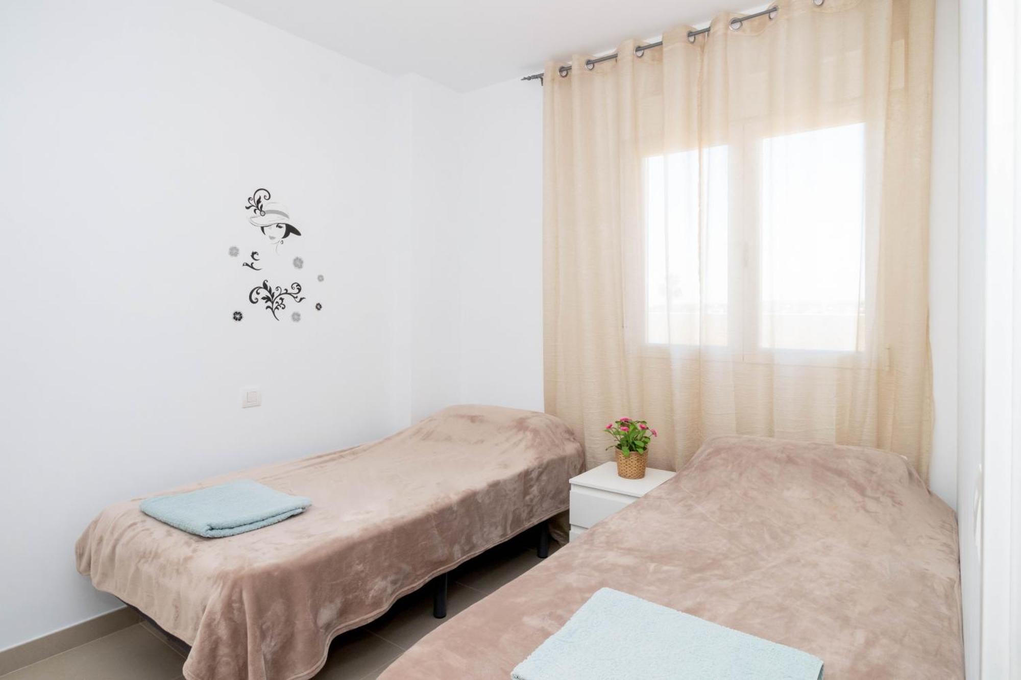 Victoria Sunny Flat With Sea And Pool View *