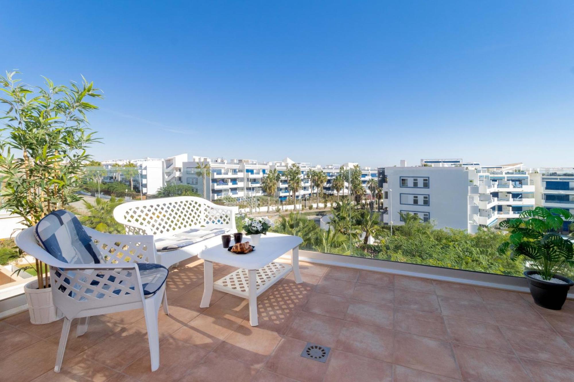 Victoria Sunny Flat With Sea And Pool View Apartamento