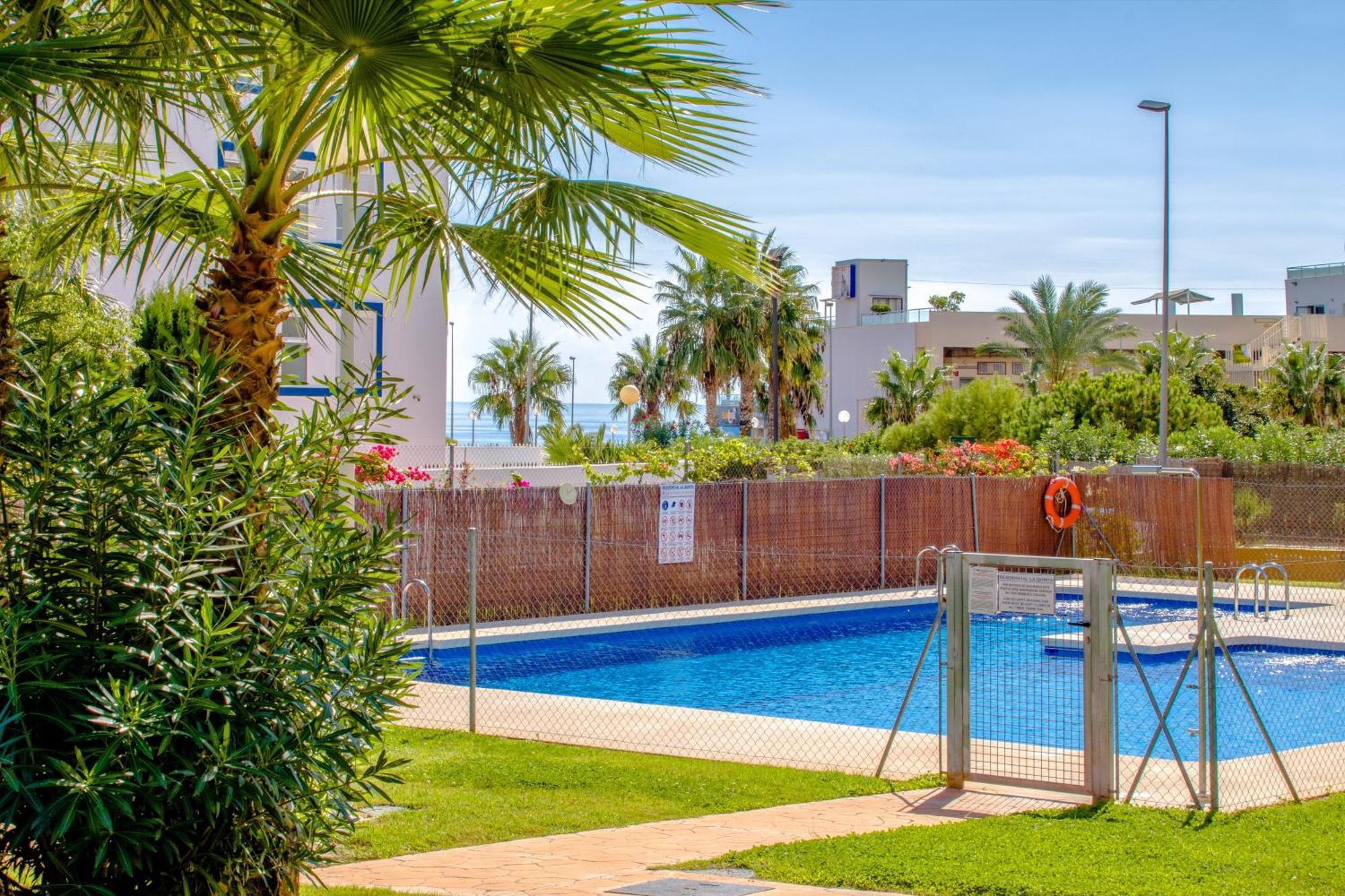 Victoria Sunny Flat With Sea And Pool View