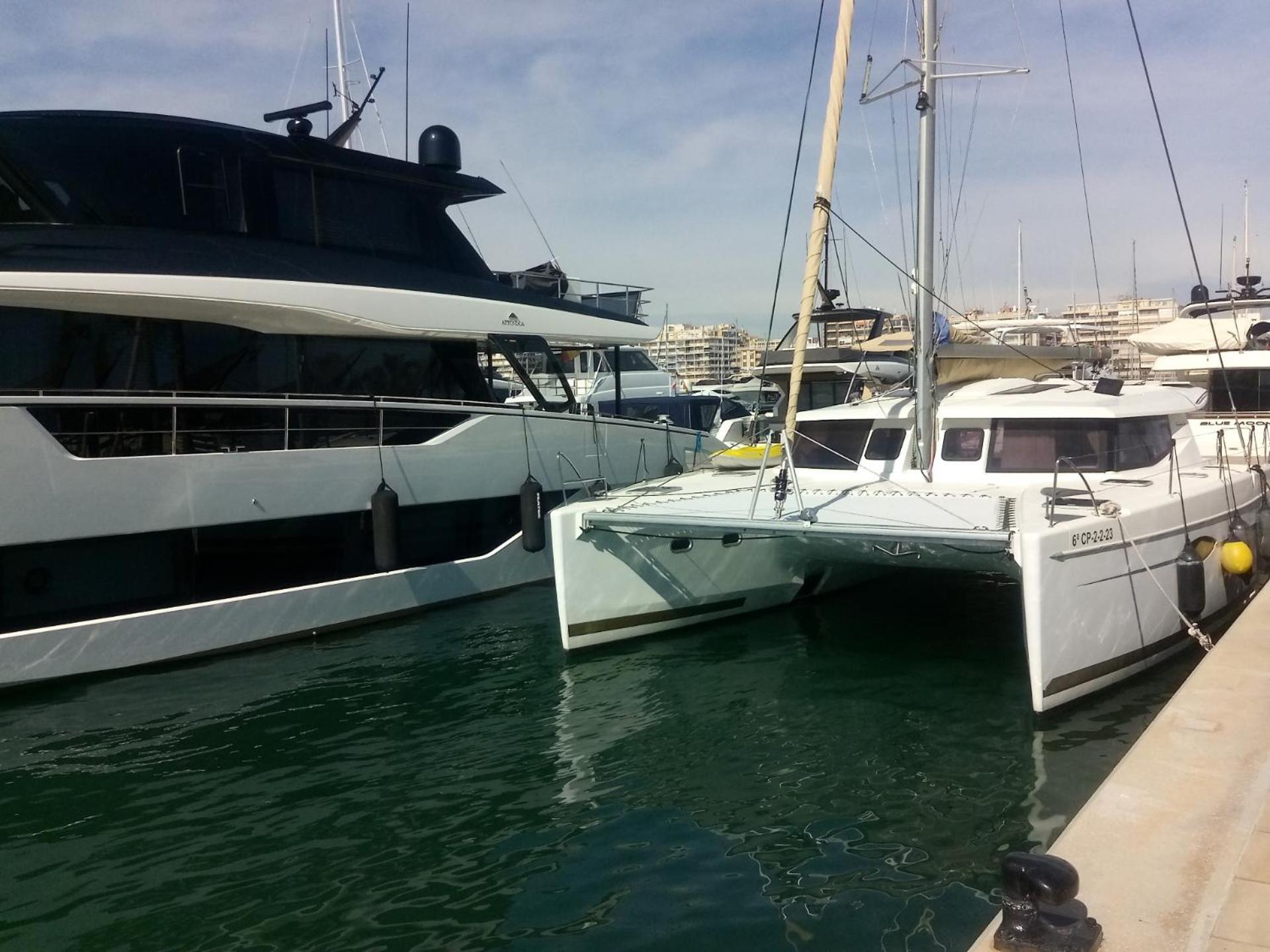 Sea View, Walking Distance! Refurbished 2 Bed, Modern. 20 Min. From Alicante Airport Apartamento *