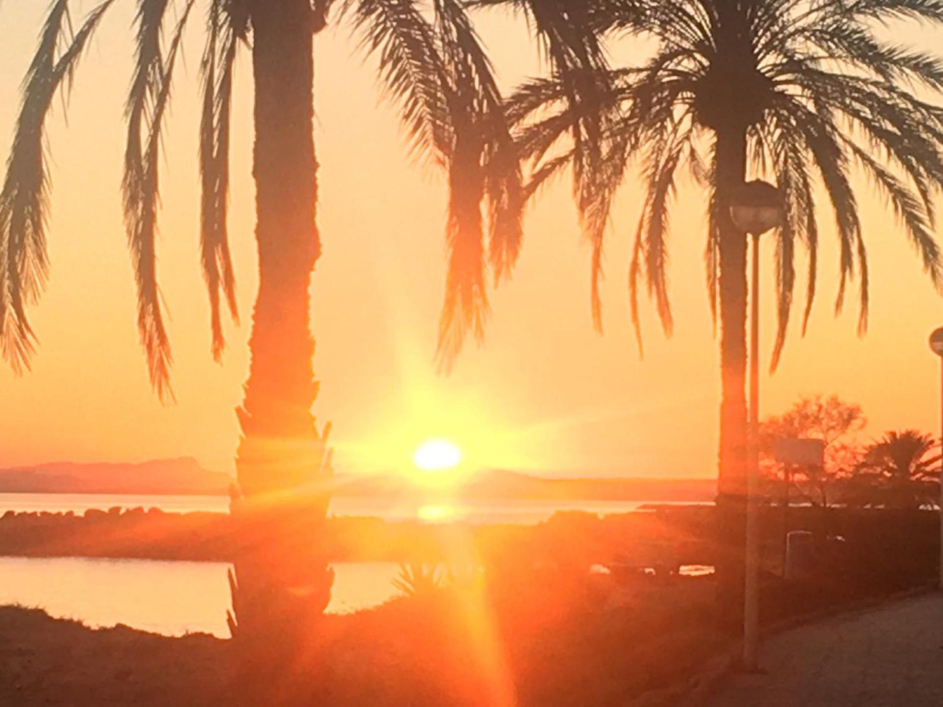 Sea View, Walking Distance! Refurbished 2 Bed, Modern. 20 Min. From Alicante Airport Apartamento Santa Pola