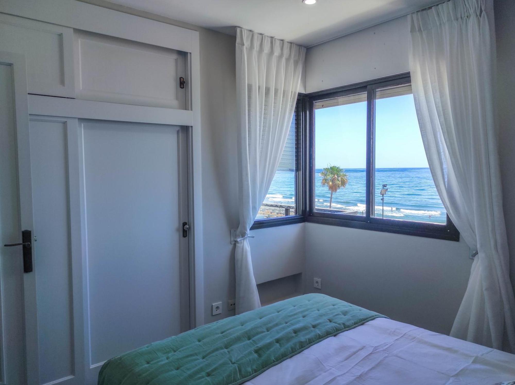 Precioso Piso A Orillas Del Mar En Apartamento *