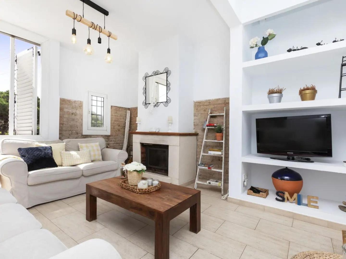 Holiday home Casa Canyet Con Piscina A Un Paso De Barcelona Y La Playa