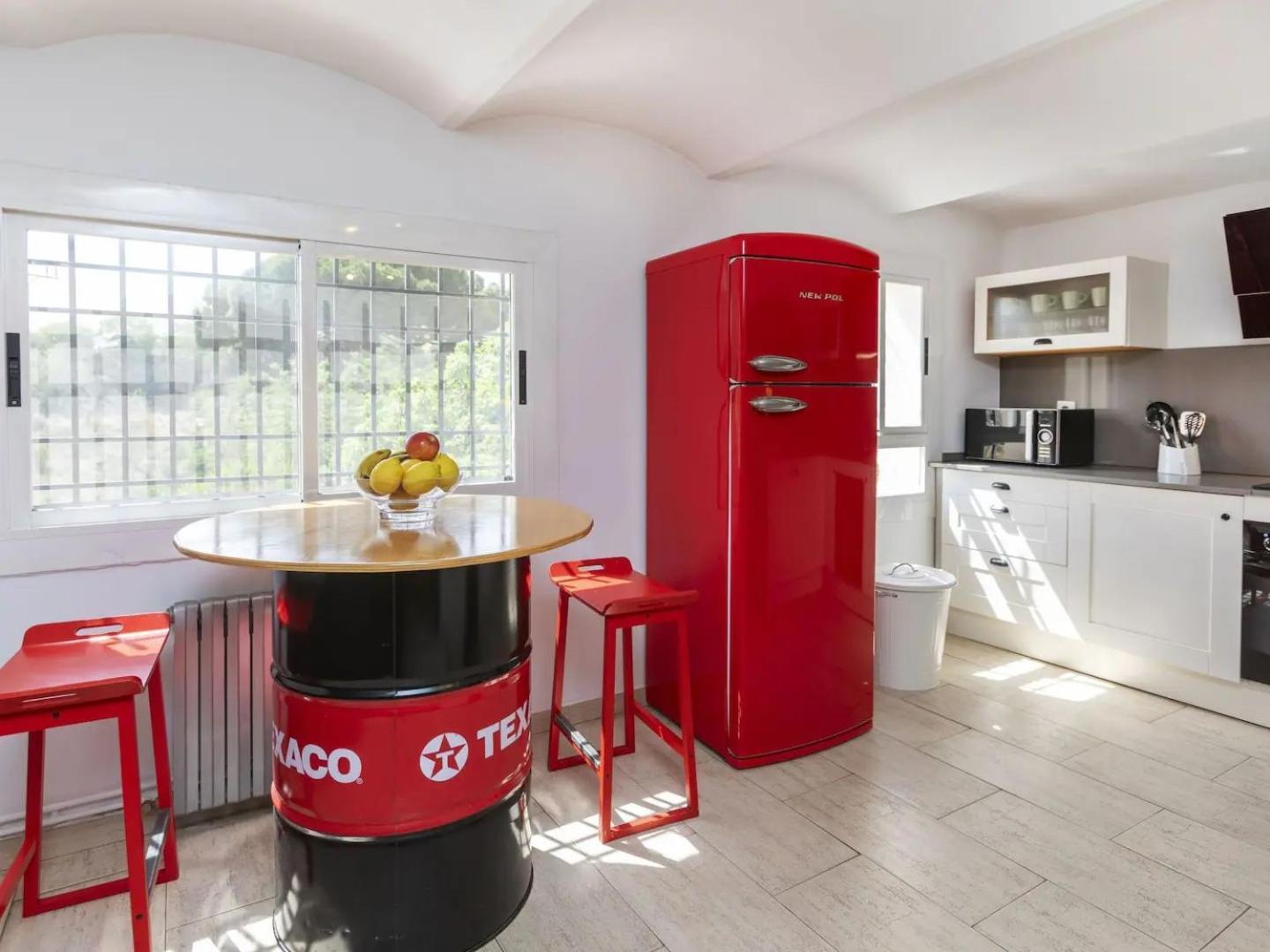 Casa Canyet Con Piscina A Un Paso De Barcelona Y La Playa Holiday home Badalona
