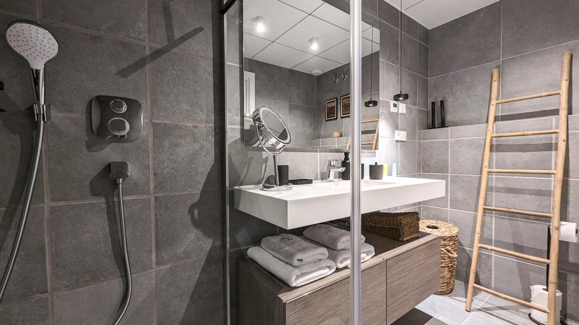 Allonbay Design & Villajoyosa (La Vila Joiosa)