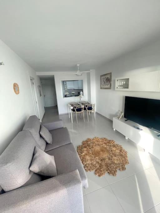 Apt.glassterrace,jacuzzi,1a Lineasea,piscina. Apartment Cullera