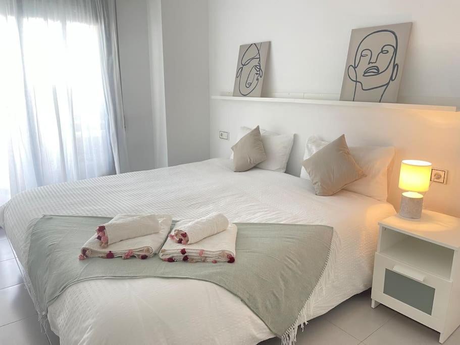 Apt.glassterrace,jacuzzi,1a Lineasea,piscina.