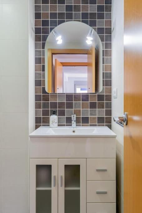 Apartamento Modern Apartment: Moncofa Beachside Oasis