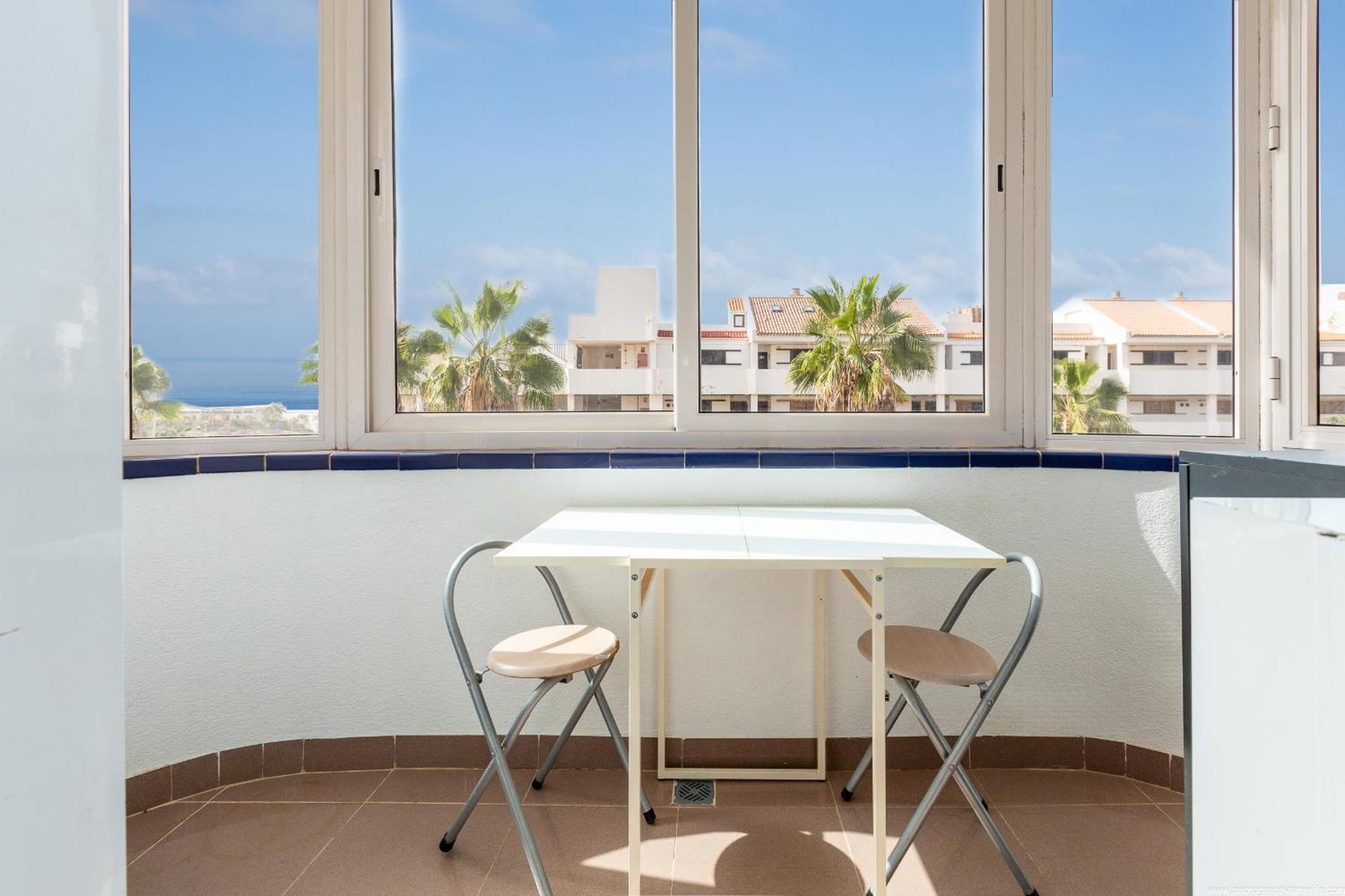Cristianos 2 Bedroom Quiet Complex 200 Meters From The Ocean Los Cristianos (Tenerife)