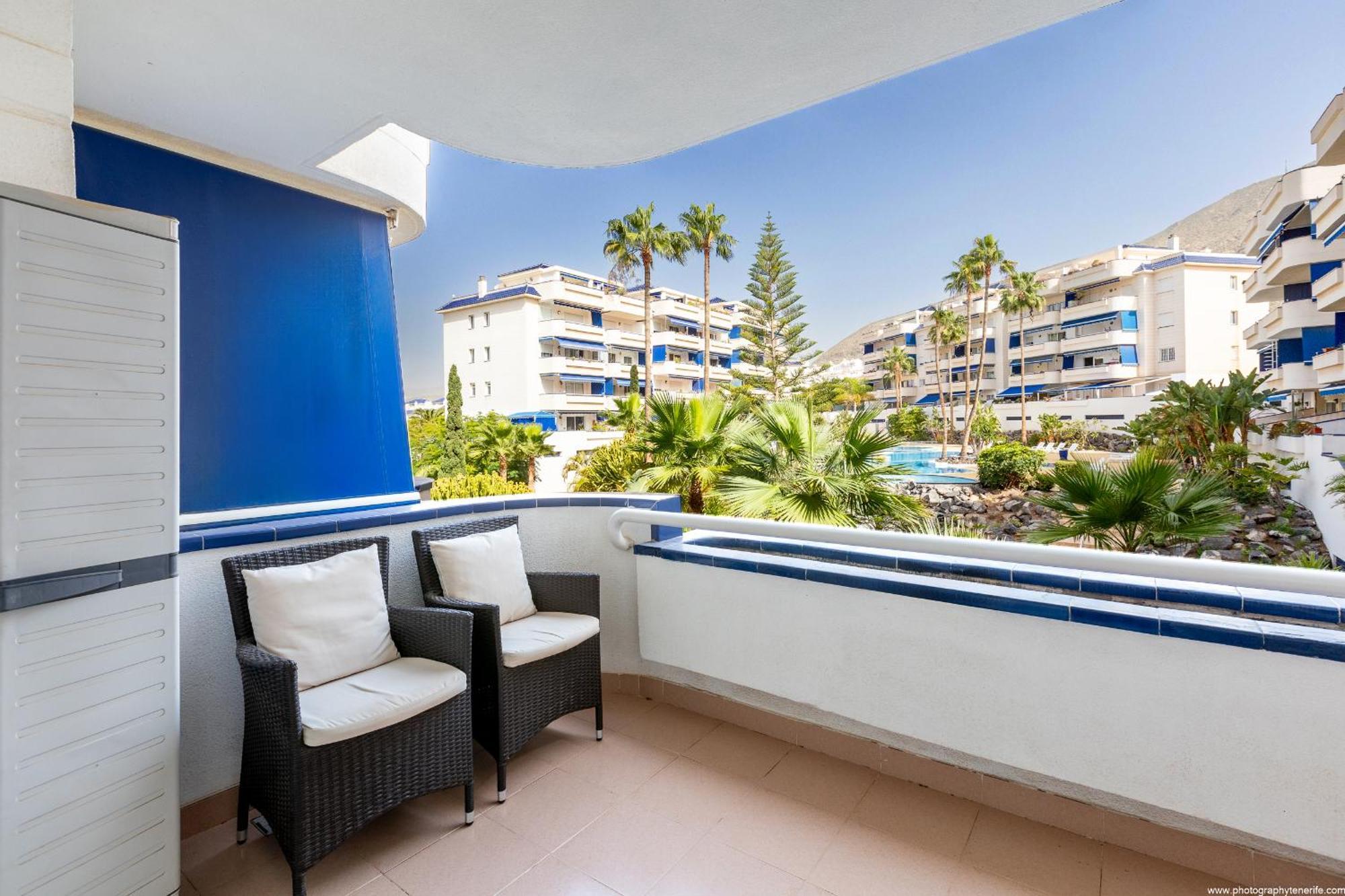 Cristianos 2 Bedroom Quiet Complex 200 Meters From The Ocean