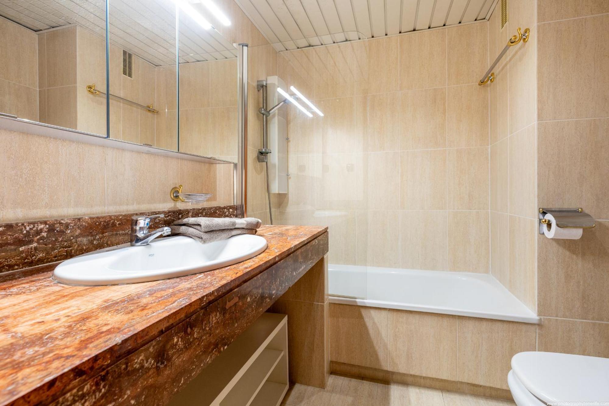 Cristianos 2 Bedroom Quiet Complex 200 Meters From The Ocean Los Cristianos (Tenerife)