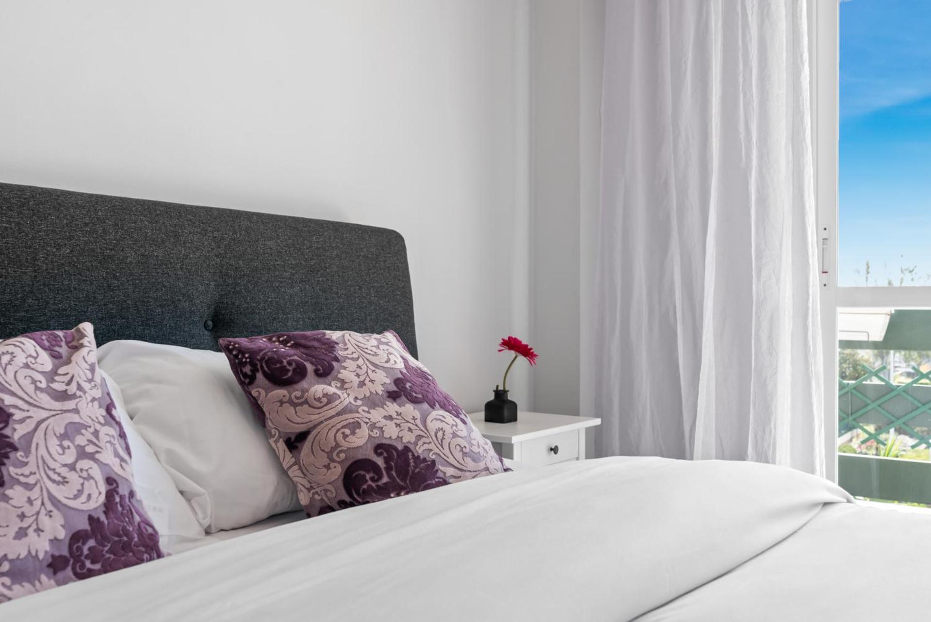Lovely 2-bed 10 Mins Walk From Puerto Banus Apartamento Marbella