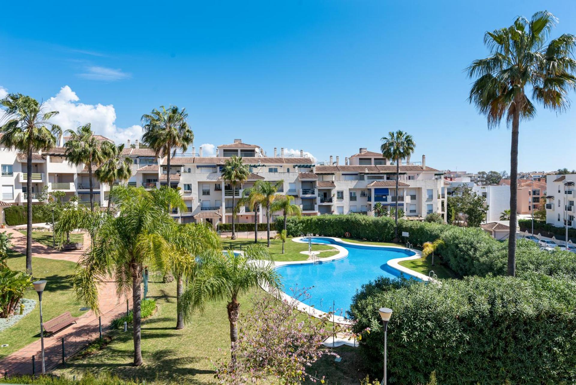 Lovely 2-bed 10 Mins Walk From Puerto Banus Apartamento Marbella