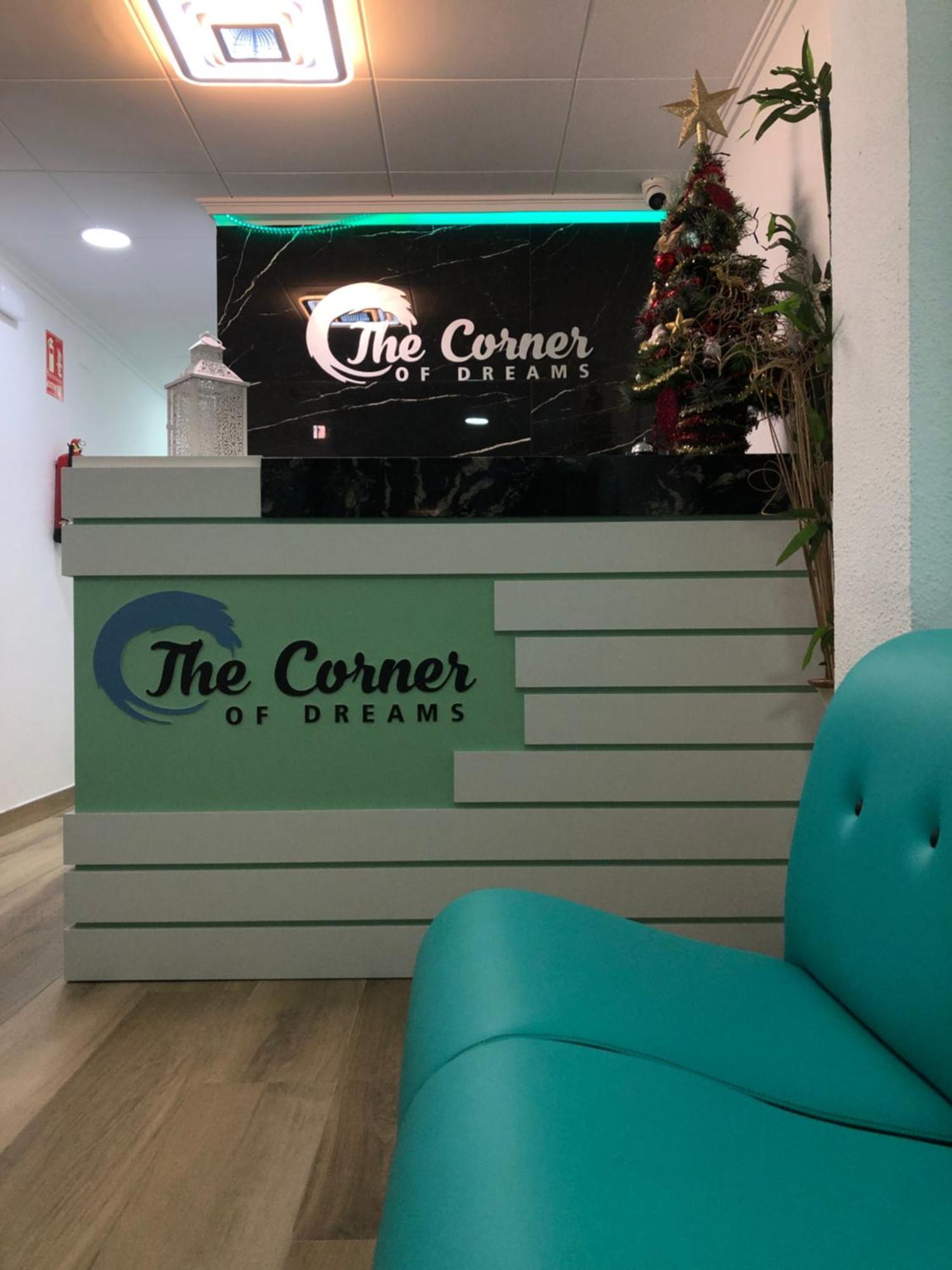 The Corner Of Dreams Hotel *