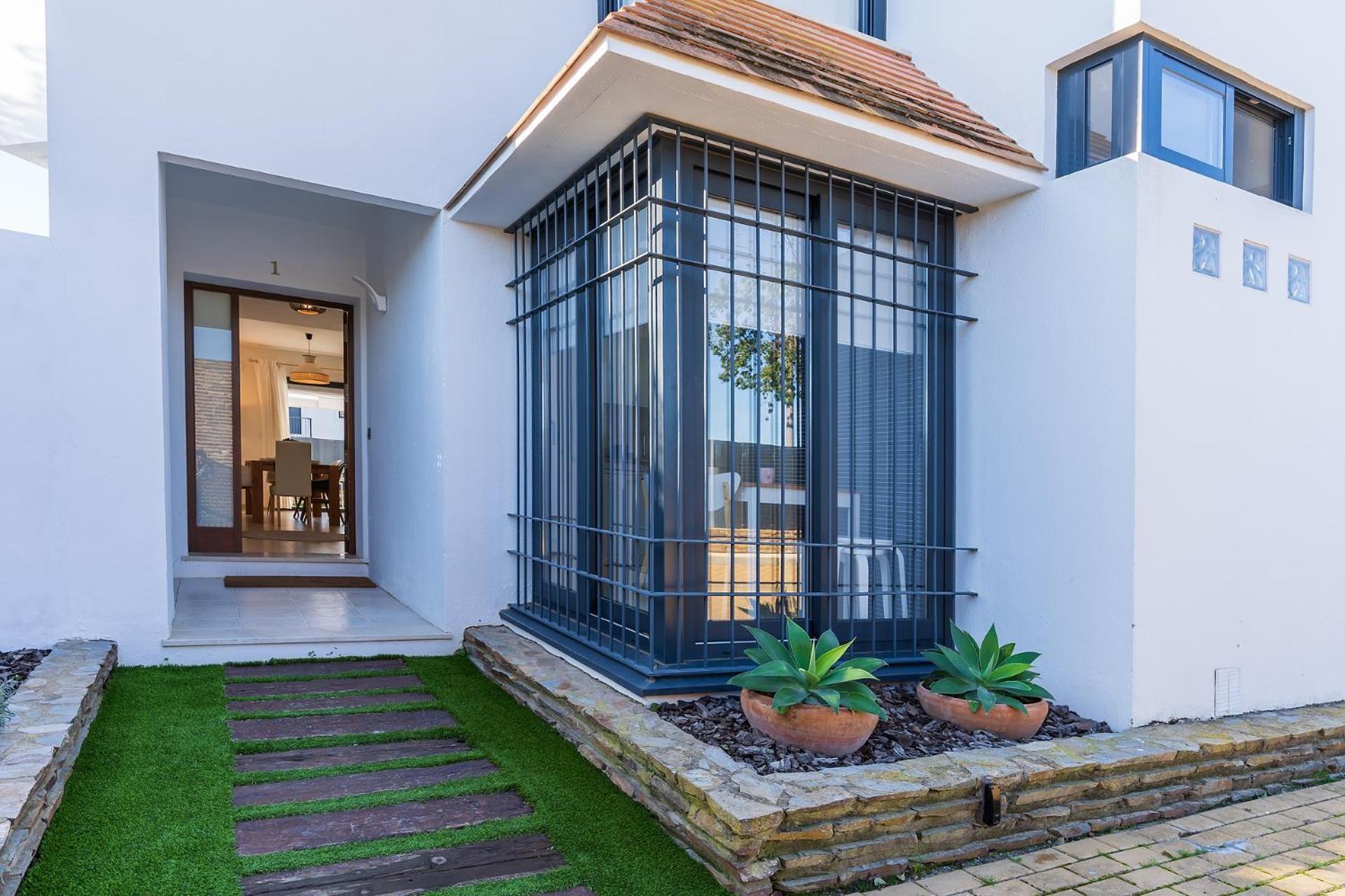 Holiday home Pareado Con Piscina En
