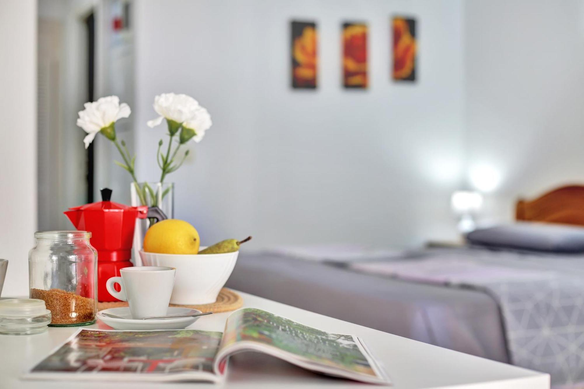 Apartment Relaxing Studio, Los Cristianos, Heated Pool, Air Con