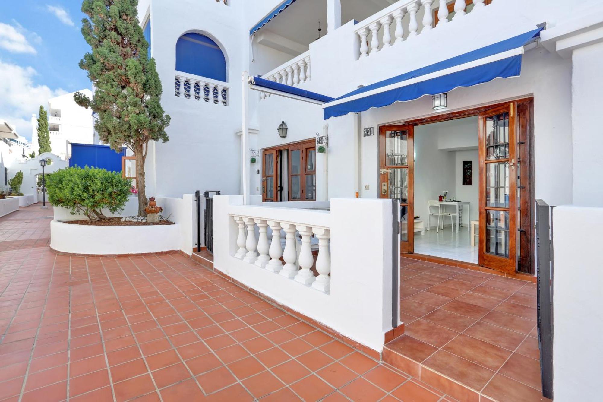 Relaxing Studio, Los Cristianos, Heated Pool, Air Con Los Cristianos (Tenerife)