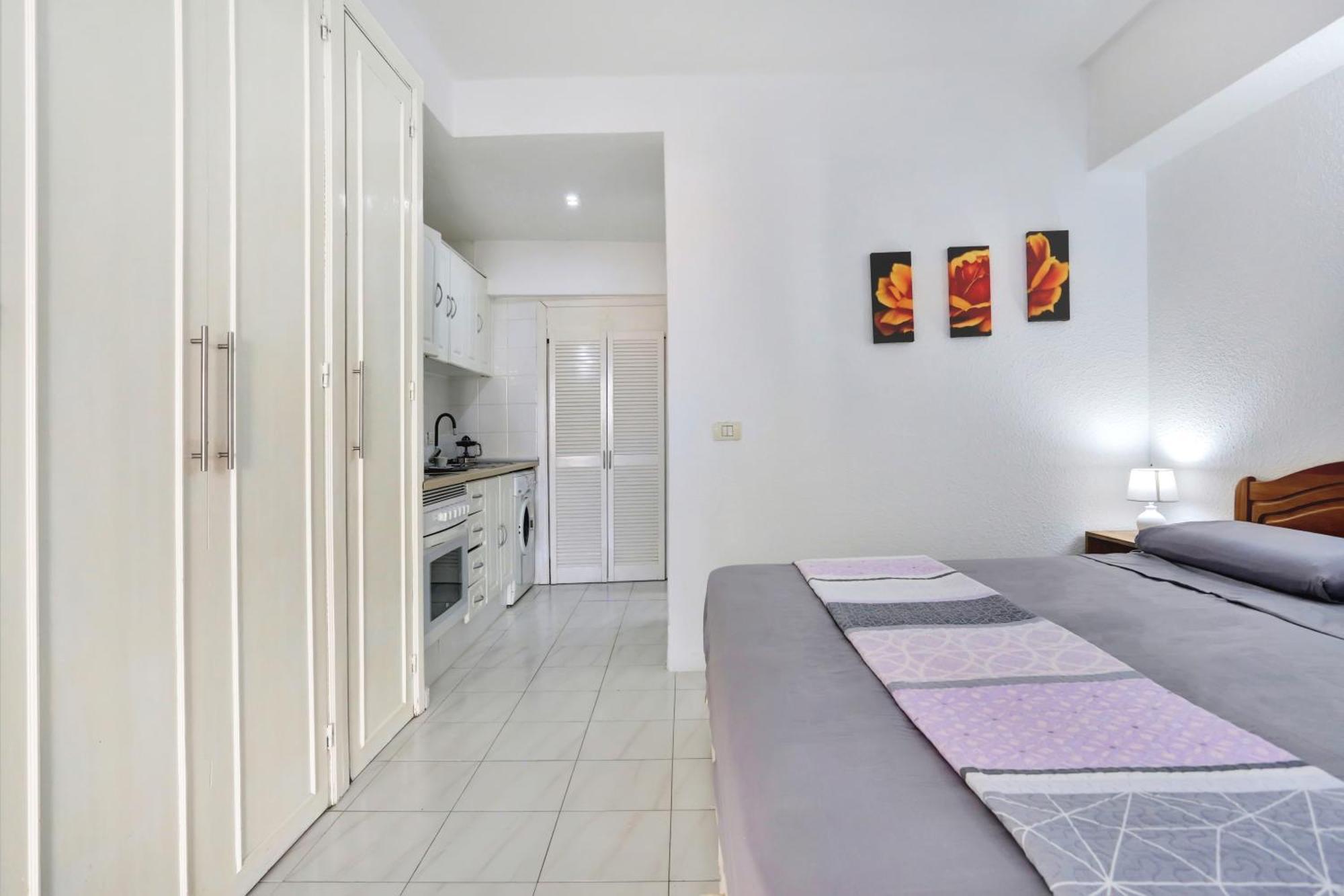 Relaxing Studio, Los Cristianos, Heated Pool, Air Con Apartment Los Cristianos (Tenerife)