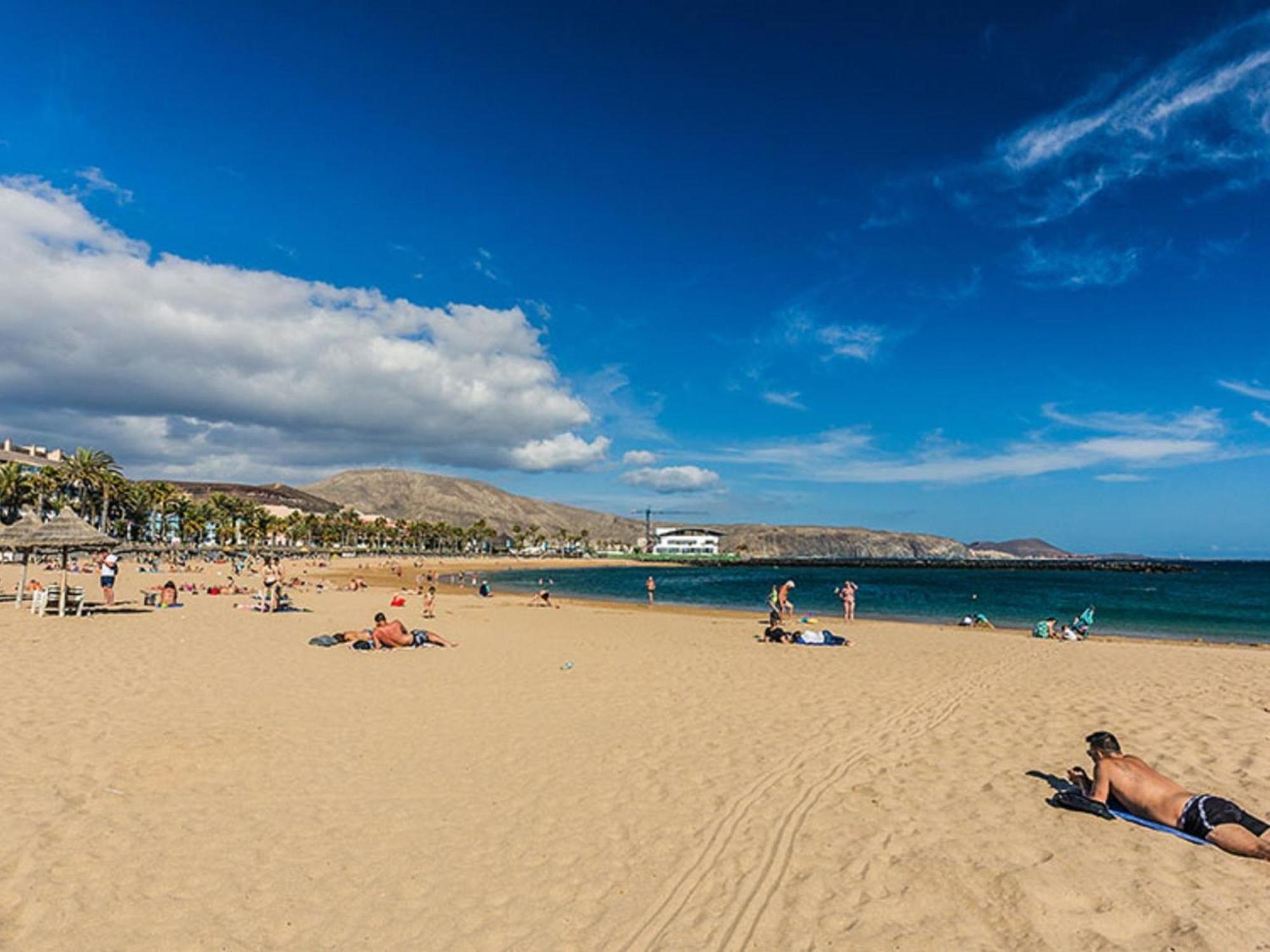 Relaxing Studio, Los Cristianos, Heated Pool, Air Con *