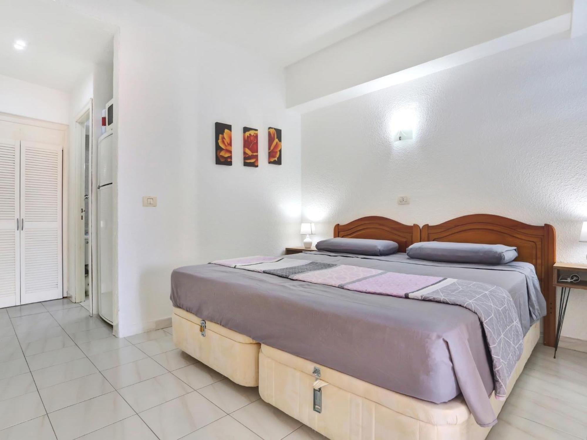 Relaxing Studio, Los Cristianos, Heated Pool, Air Con *