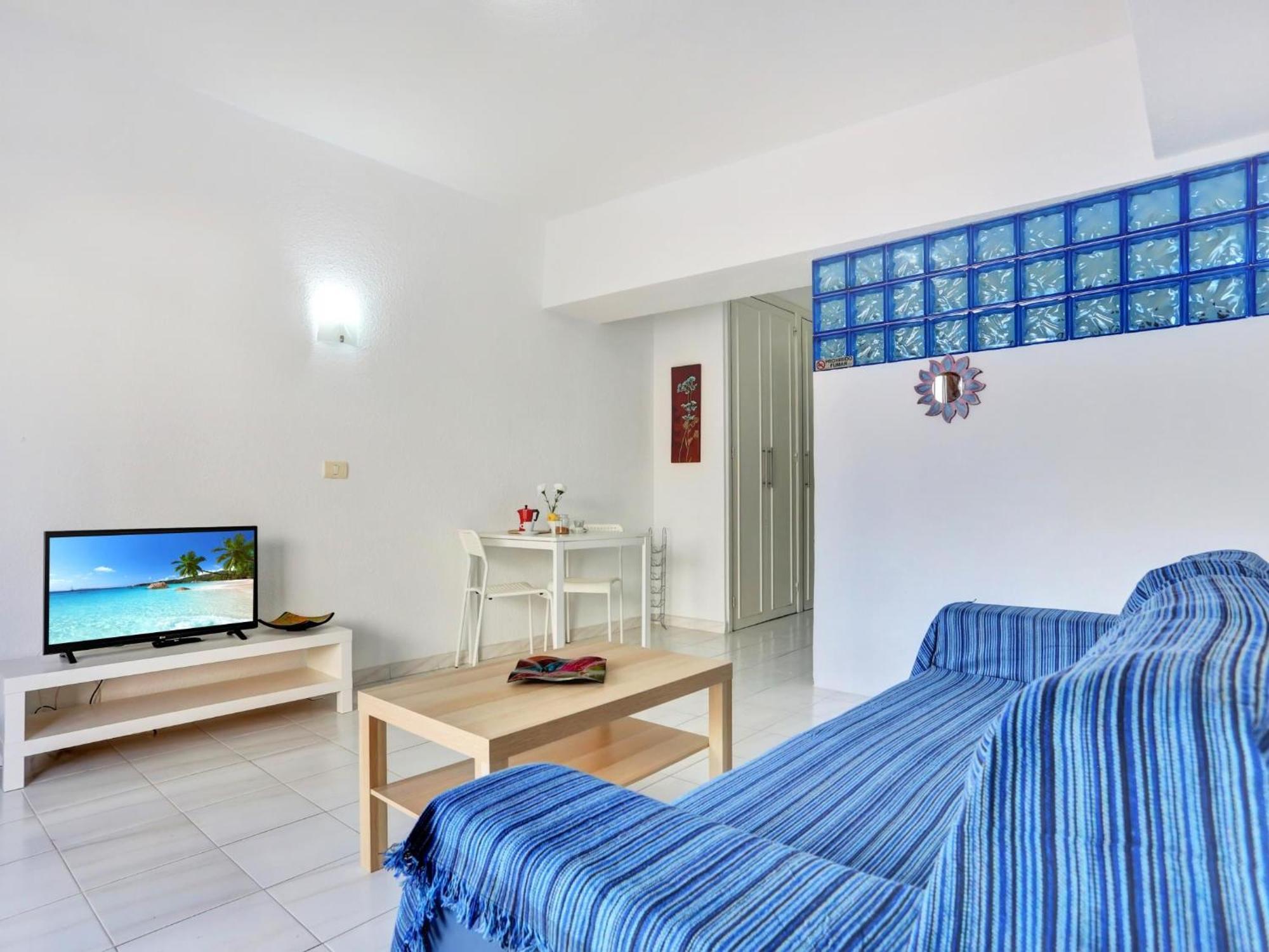 Relaxing Studio, Los Cristianos, Heated Pool, Air Con Los Cristianos (Tenerife)