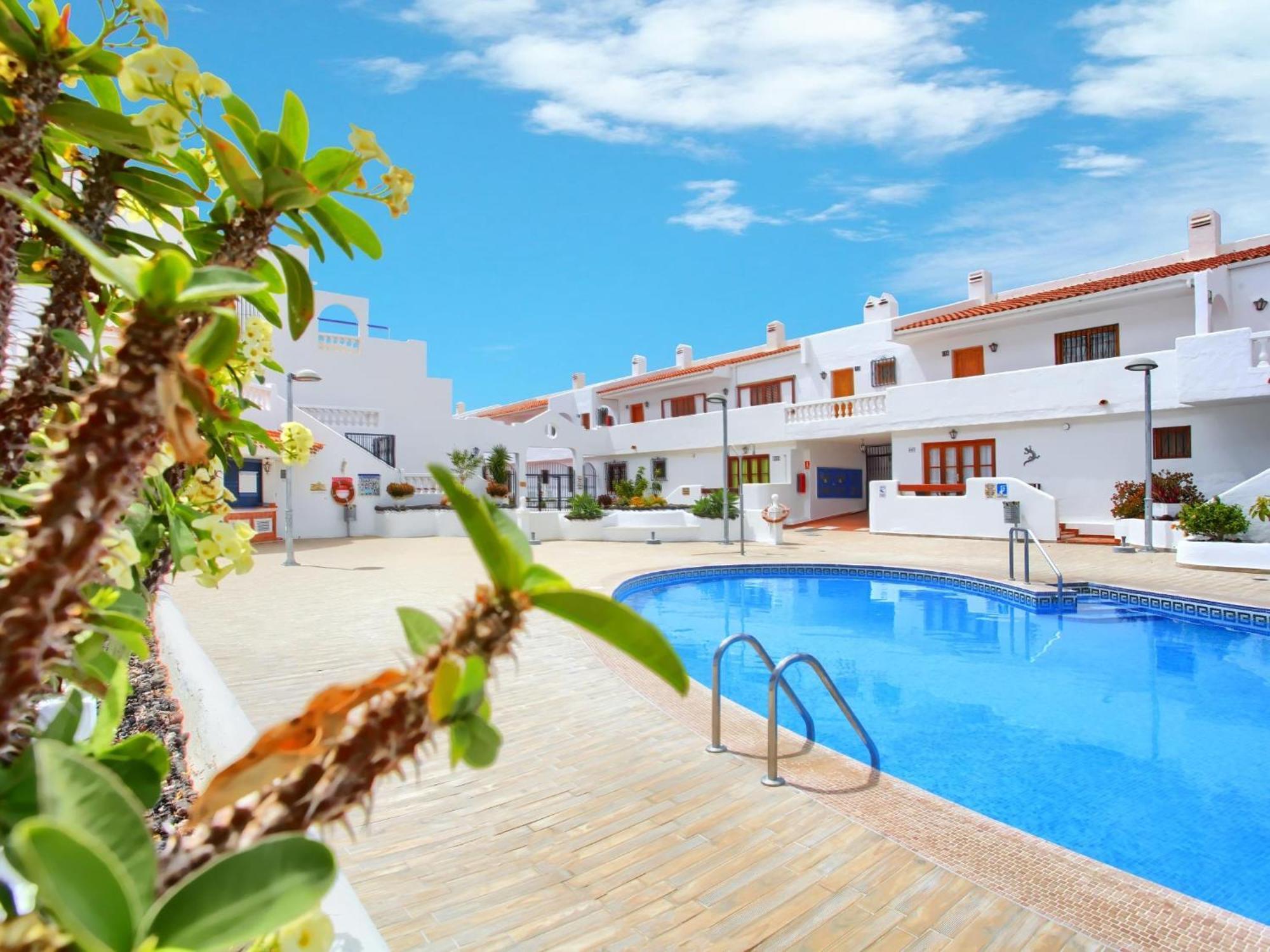 Relaxing Studio, Los Cristianos, Heated Pool, Air Con * Los Cristianos (Tenerife)