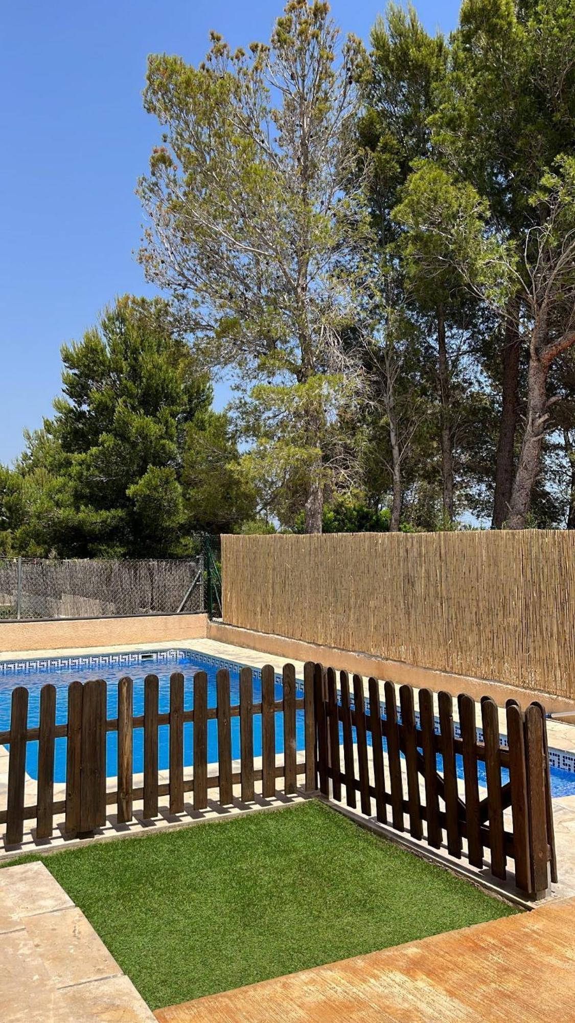 Con Piscina Сasa de vacaciones