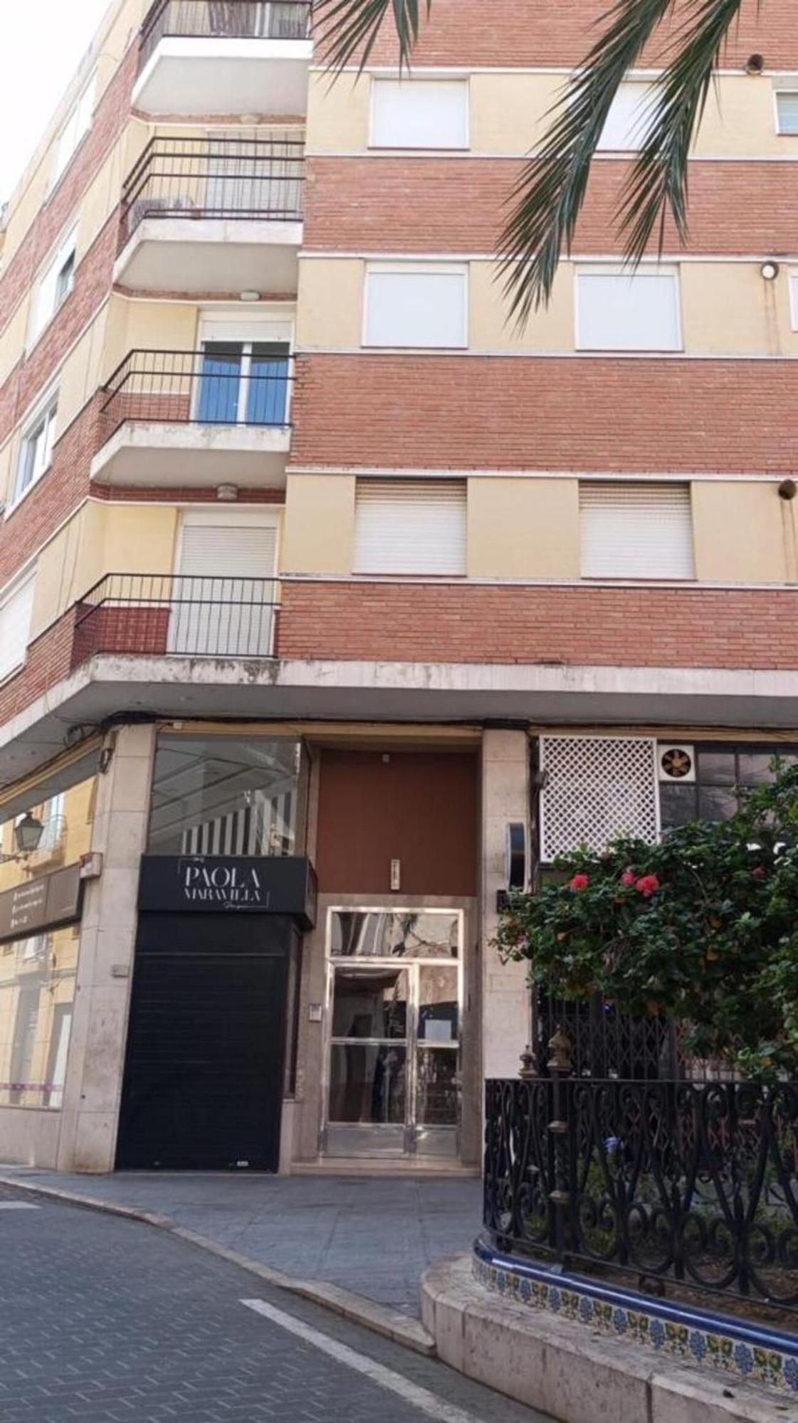 Carbo Y Garaje , Apartment Algemesi