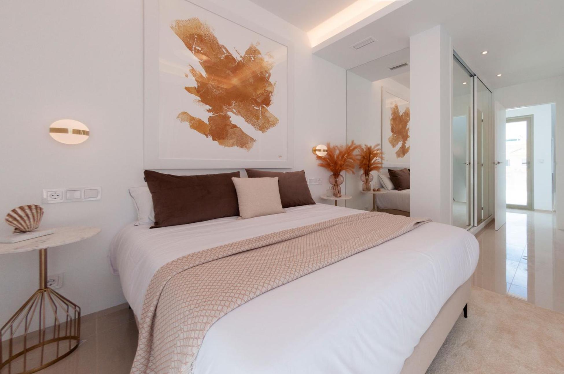 De Sol In Alcazares With 4 Bedrooms, Private Swimming Pool, Sauna And Jacuzzi.