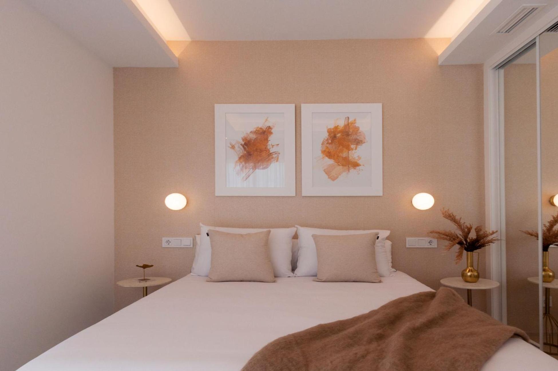 De Sol In Alcazares With 4 Bedrooms, Private Swimming Pool, Sauna And Jacuzzi. Los Alcazares