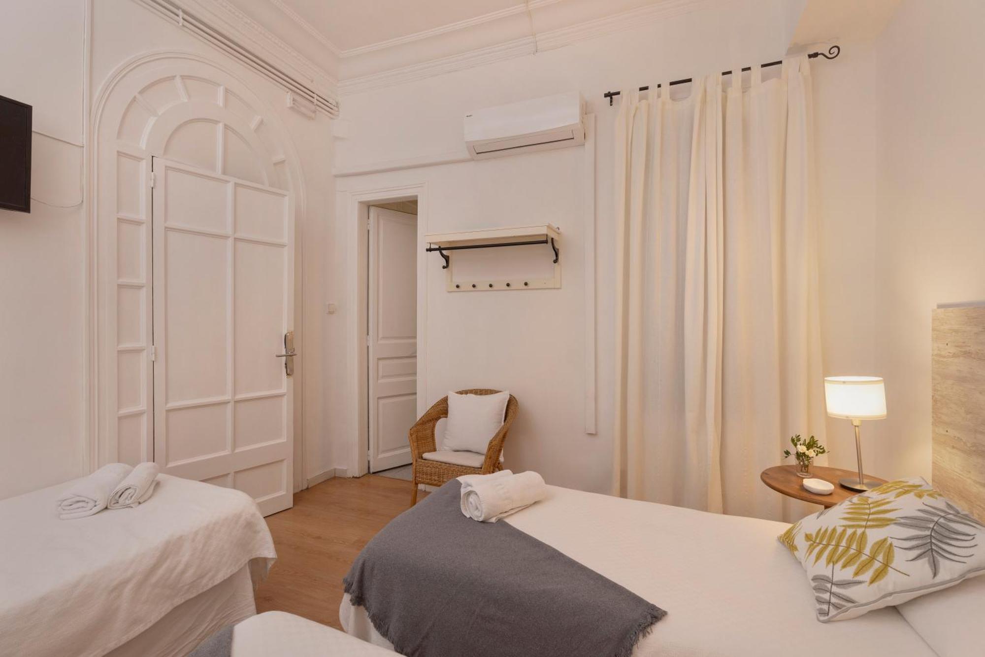 Bed and breakfast Ally's Bed&breakfast, 2*