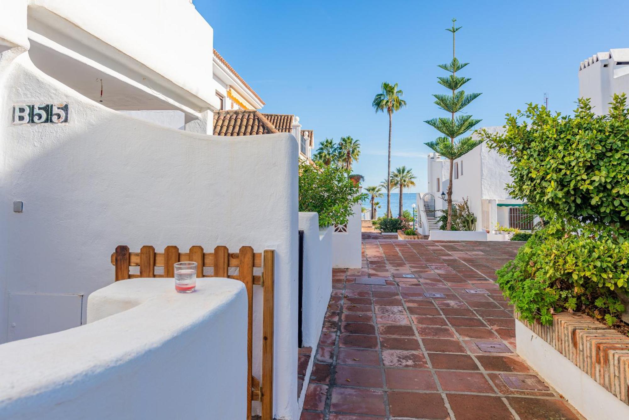 Gaviotas Apartment *