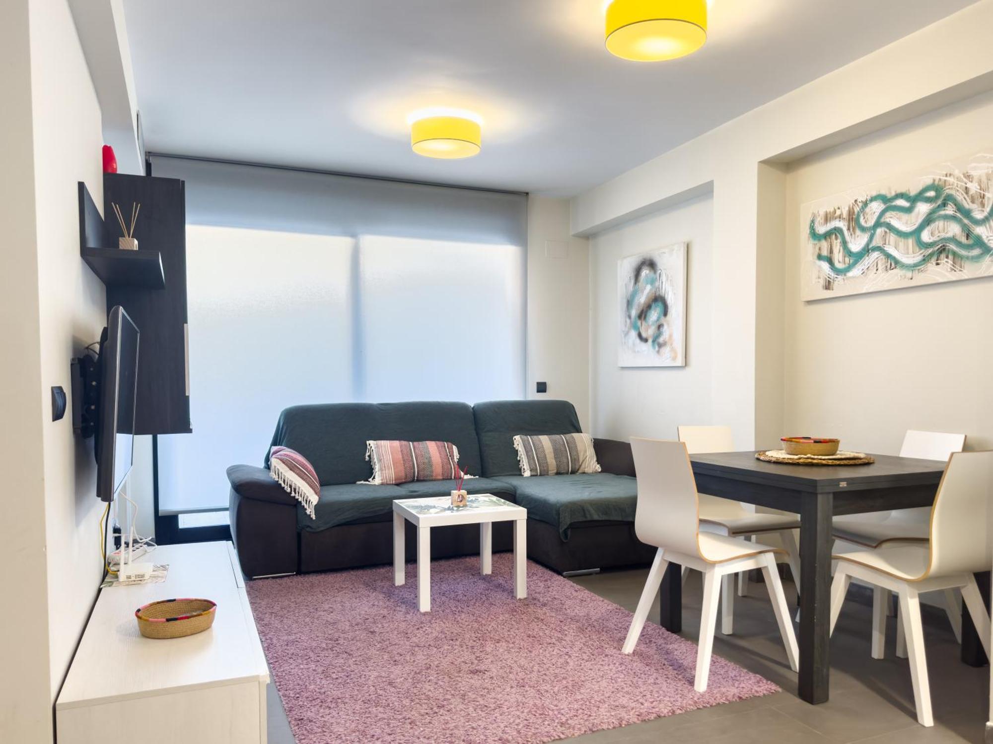 Apartamento Con Jardín En Primera Linea De Playa Con Parking Y Piscina *