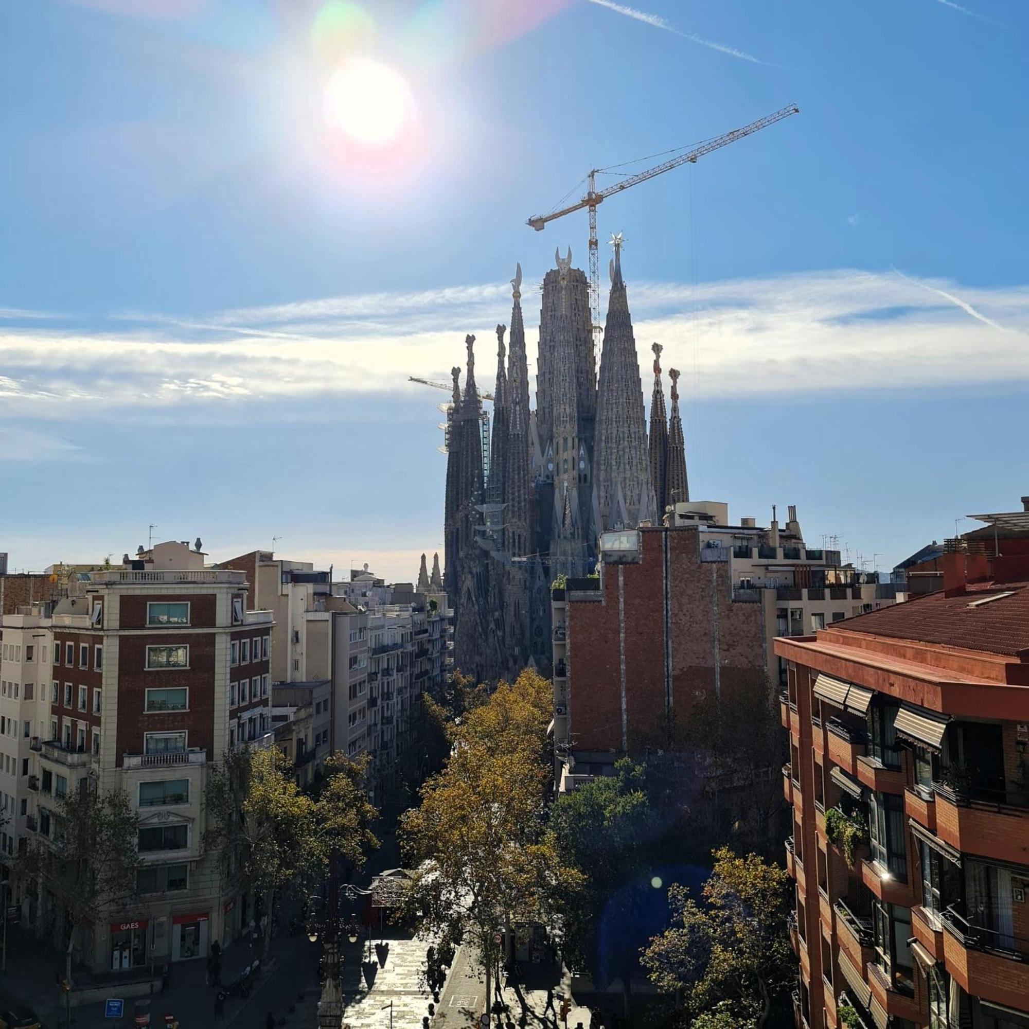 Apartamento G74 Avenida Gaudi 4 Bedrooms With Balcony- Sagrada Familia *