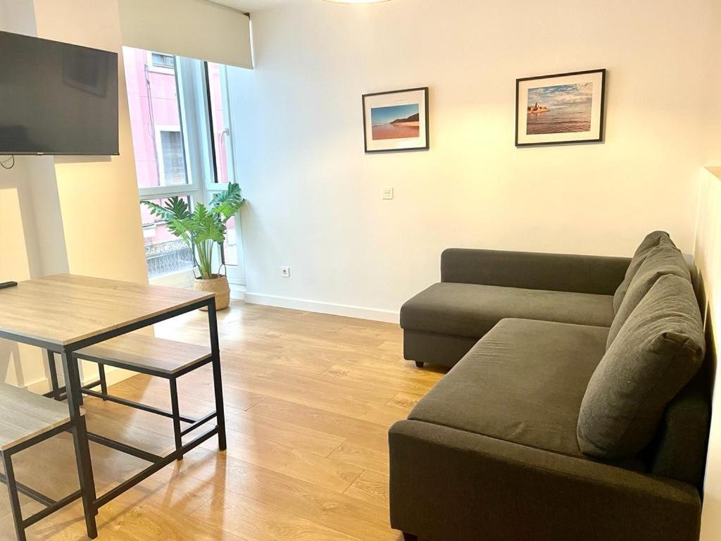 Apartamento Cervantes Centrico Con Garaje *