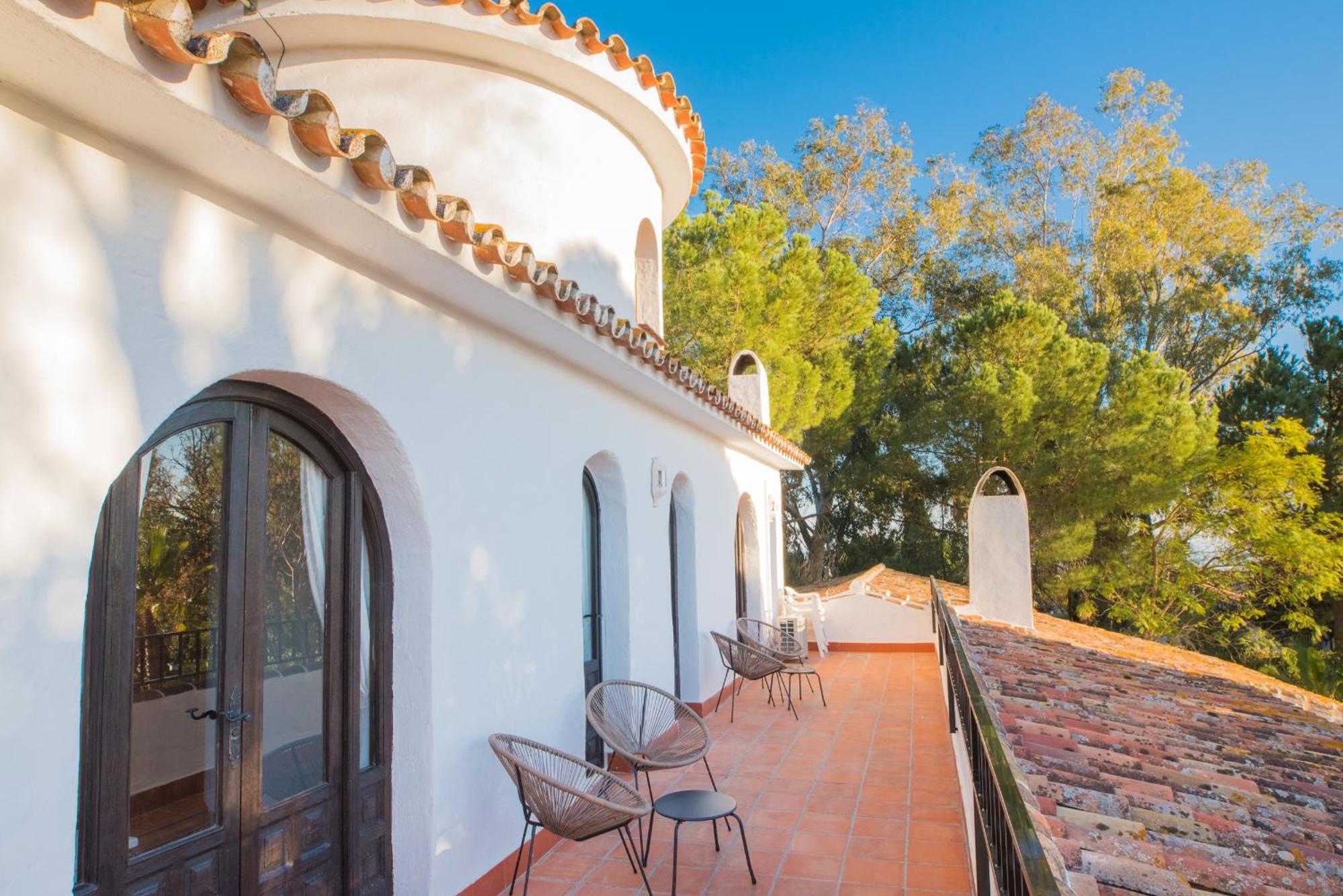 Villa Luxury El Toril - With Heated Pool & Scenic Views *