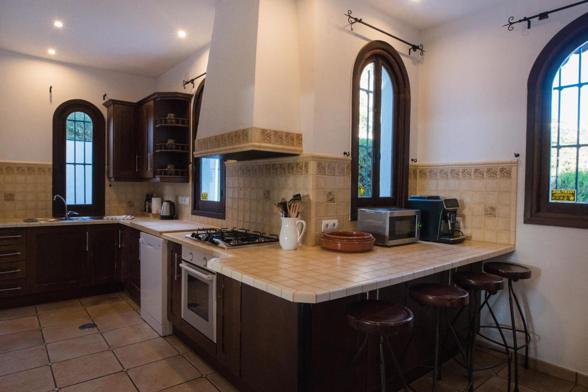 Luxury El Toril - With Heated Pool & Scenic Views Villa