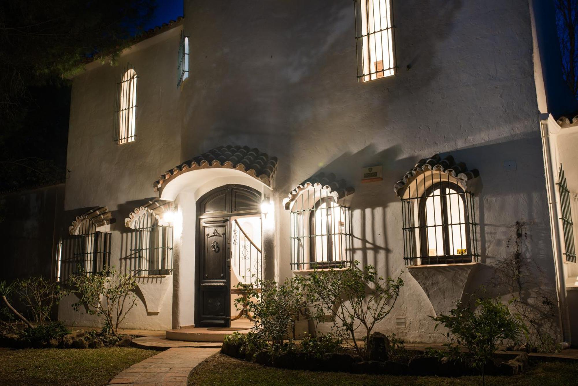 Luxury El Toril - With Heated Pool & Scenic Views