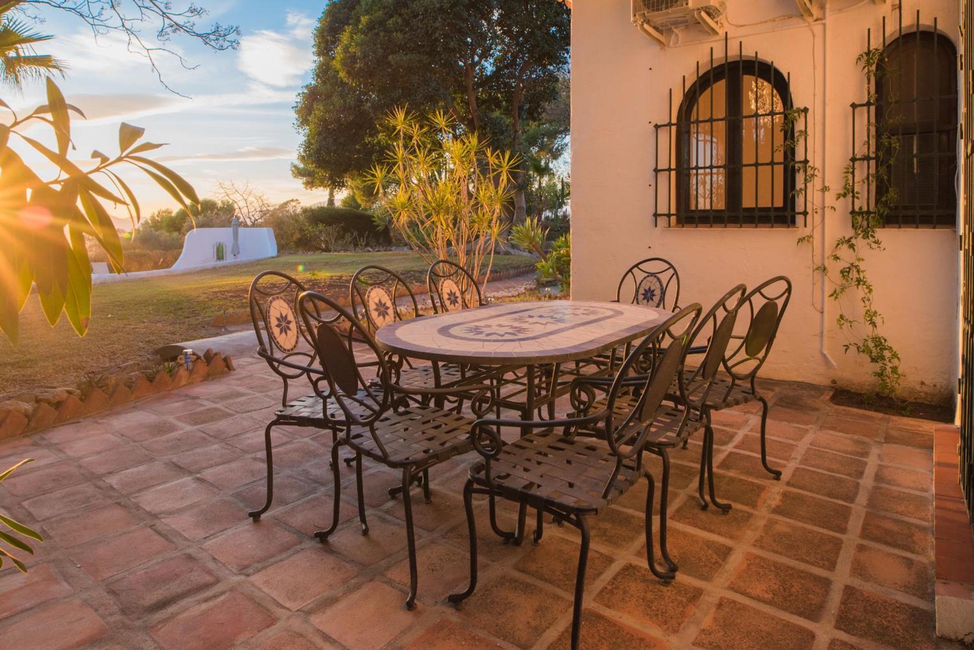 Luxury El Toril - With Heated Pool & Scenic Views