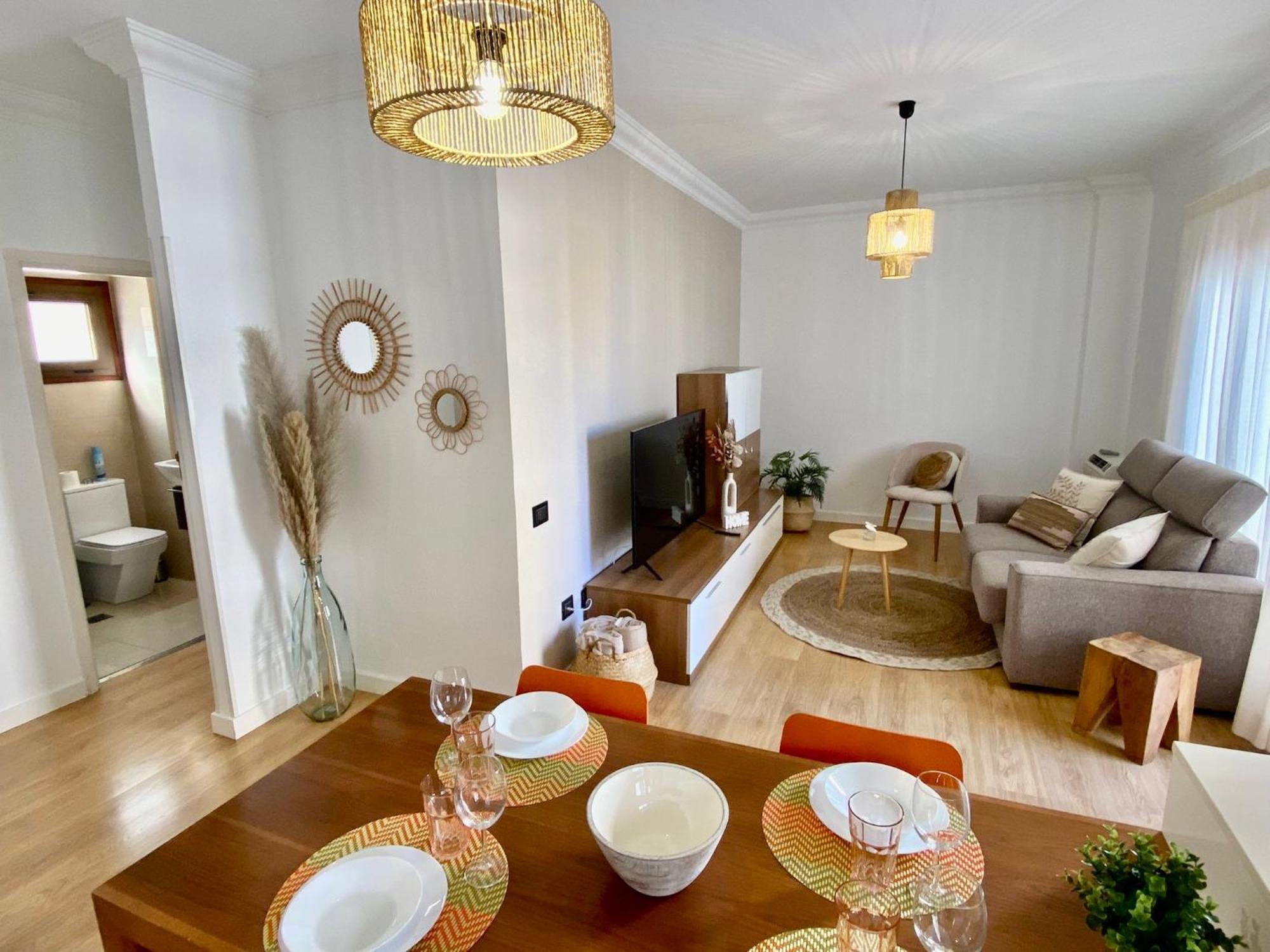 Cozy With Pool, Parking And Sea View Apartamento *