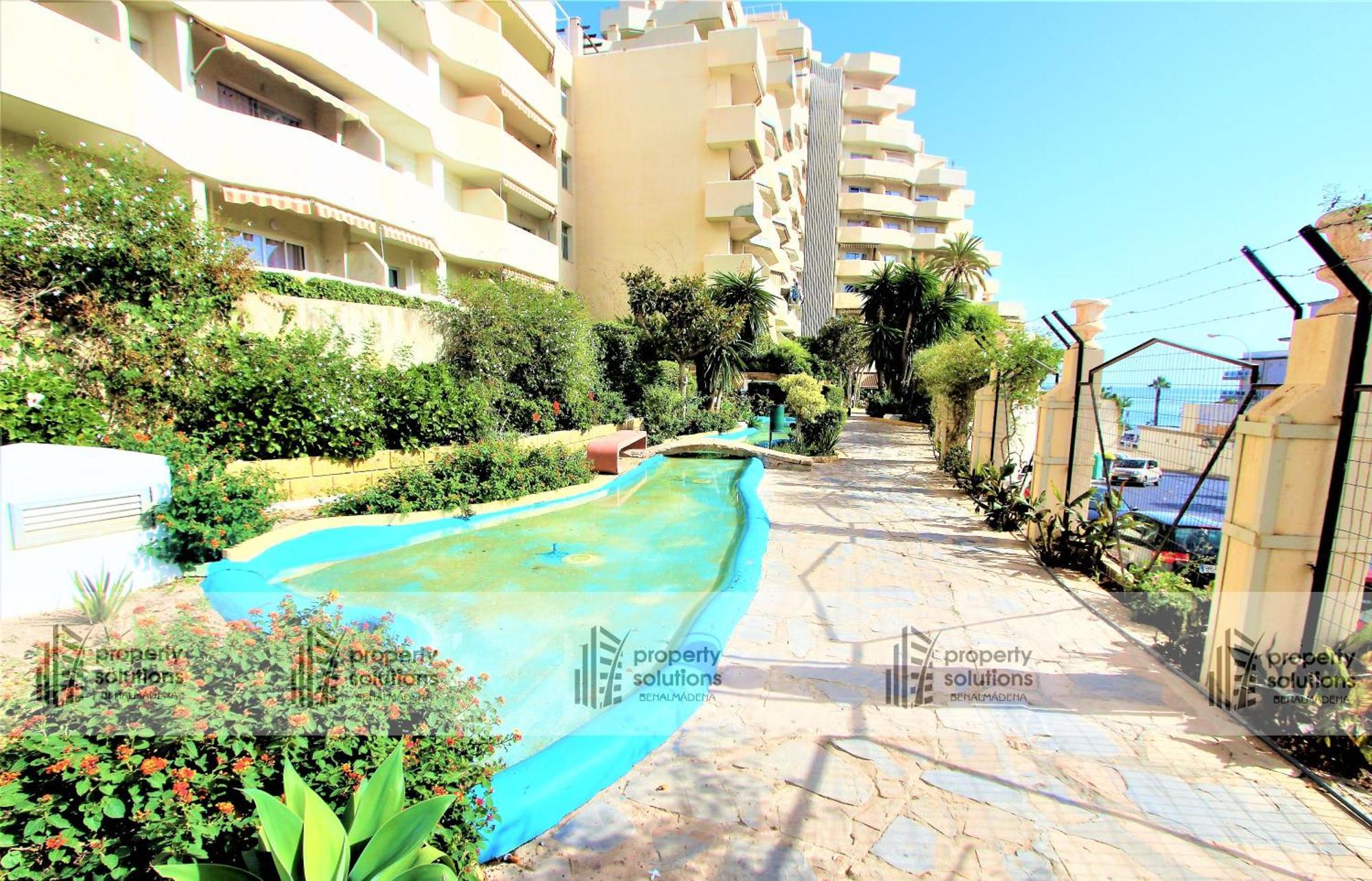 Benalbeach 1010 - Vista Al Mar - Piscina Todo El Ano - Primera Linea De Playa Apartamento
