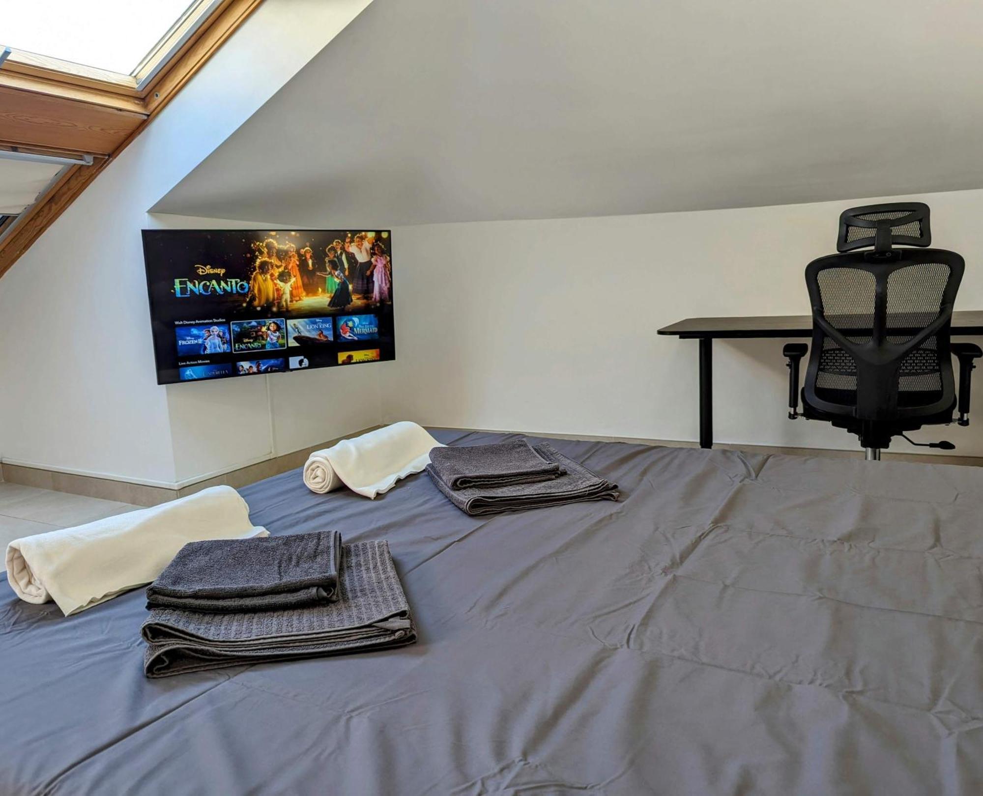 Modern Penthouse - 1 Min From The Apartment *