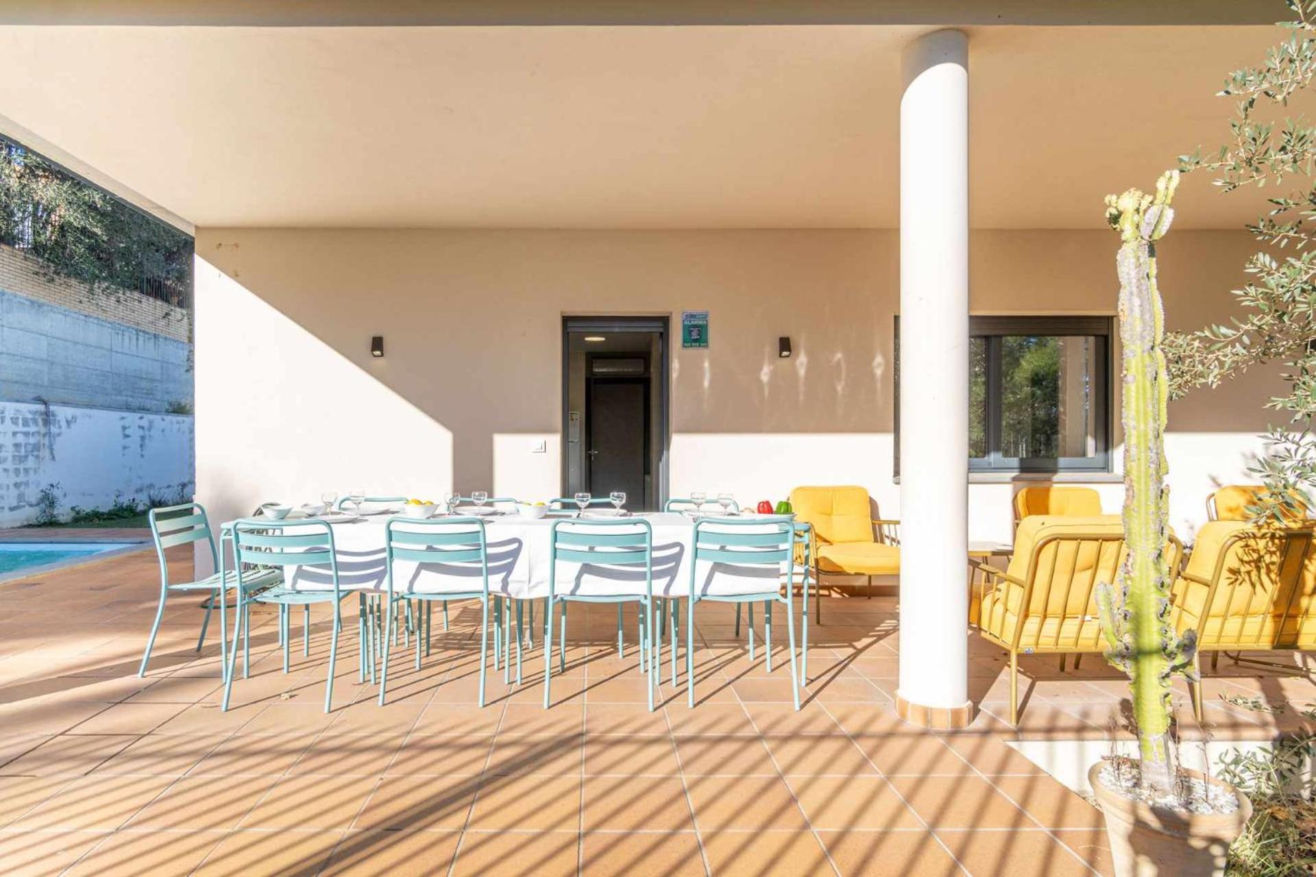 Jouvacations Domenec Villa Figueres (Girona)